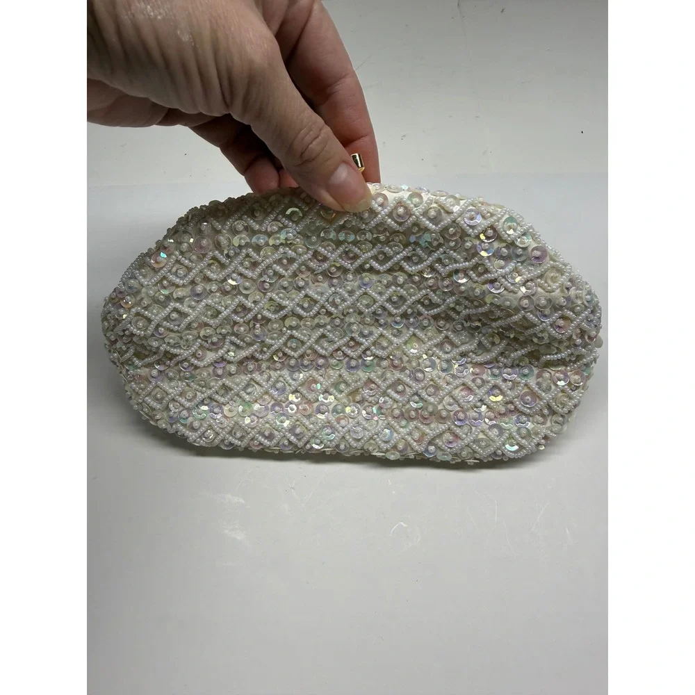 Vintage 1960s La Regale Iridescent Sequin Beaded Bridal Clutch Purse. Perf cond